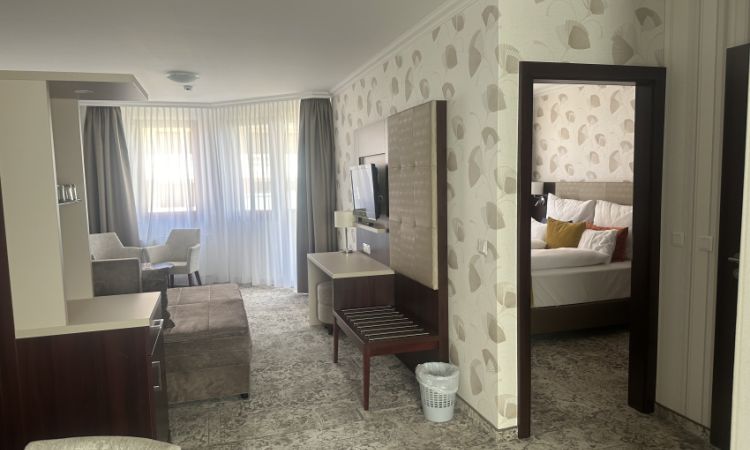 Superior suite with balcony 