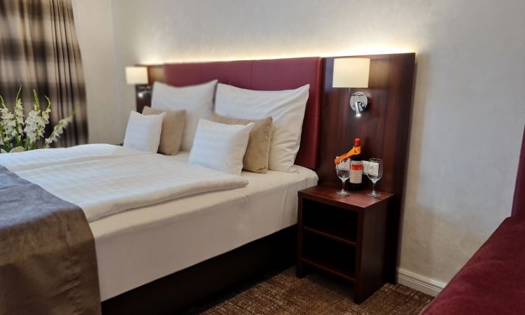 Premium rooms, no balcony