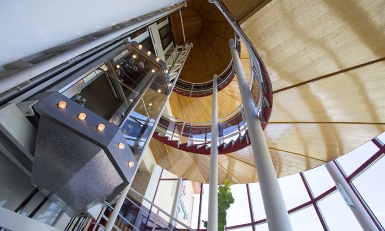 Exceptional location, immence panorama