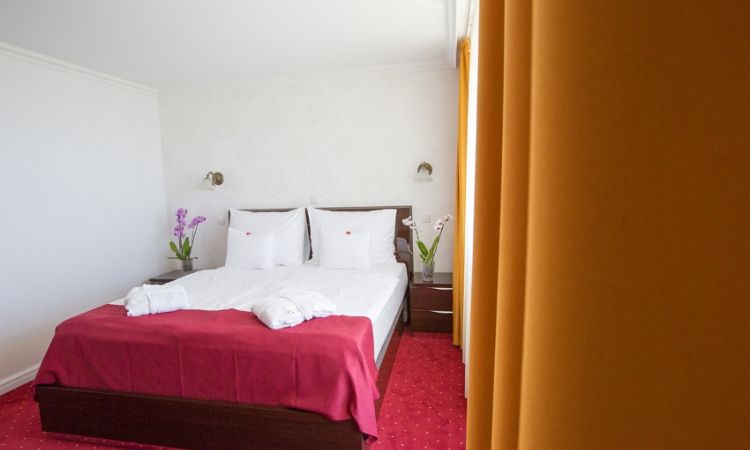 Exclusive suties up to 7