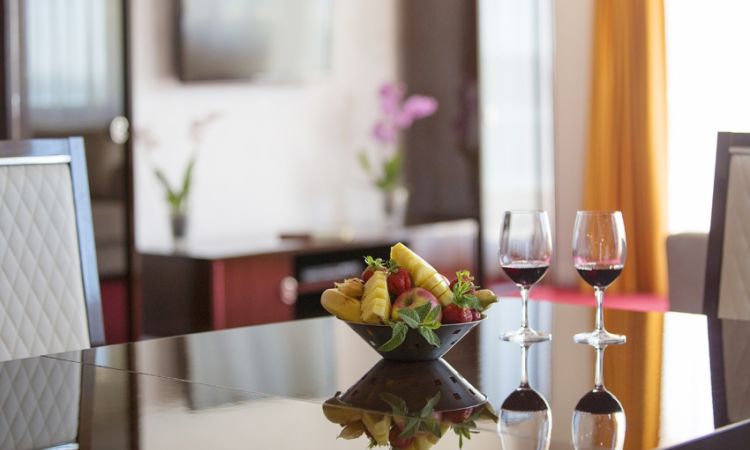 Exclusive suties up to 7