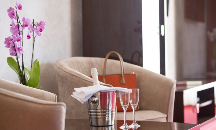 Exclusive suties up to 7