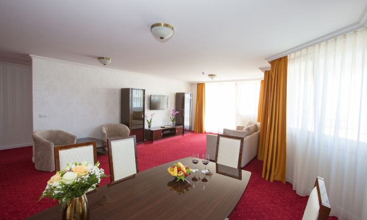 Exclusive suties up to 7