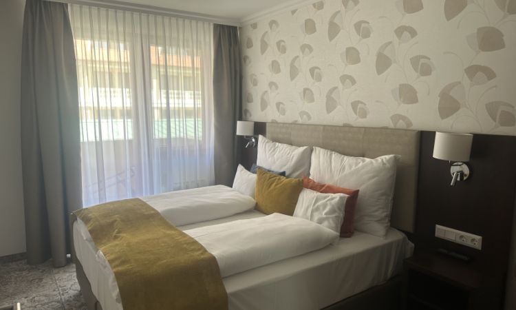 Superior suite with balcony 