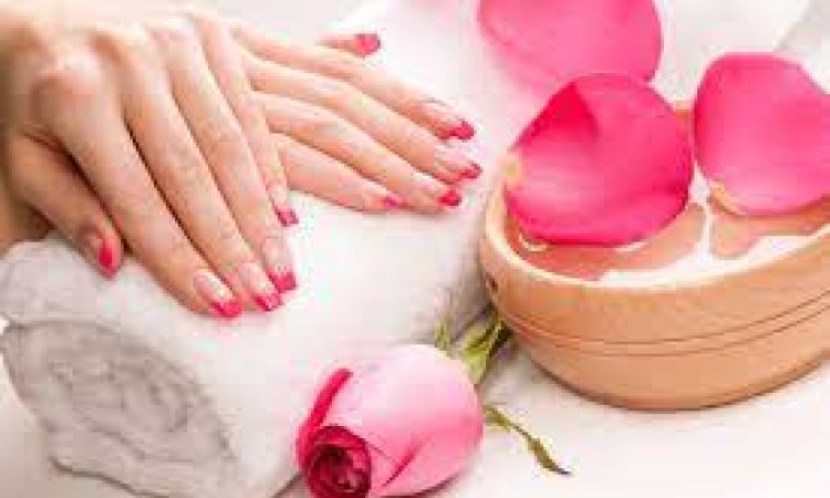 Pedikűr - Manikűr - Műköröm