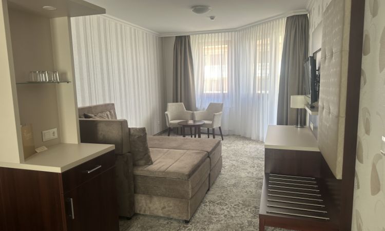 Superior suite with balcony 