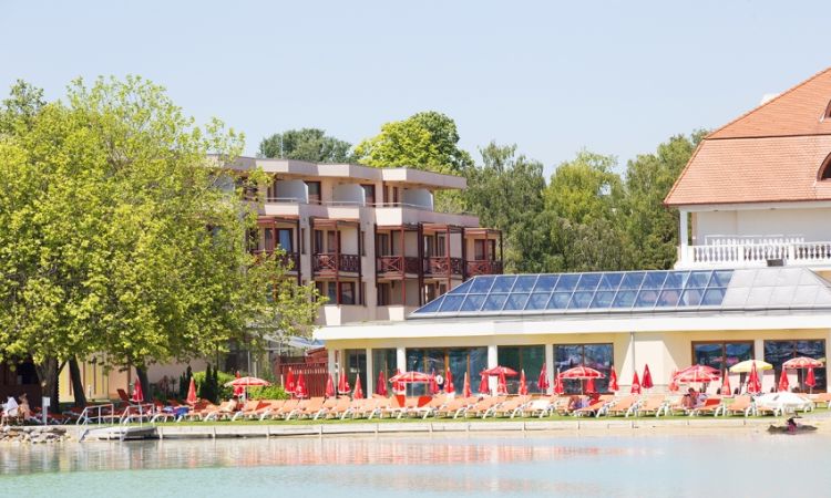 Exceptional location, immence panorama