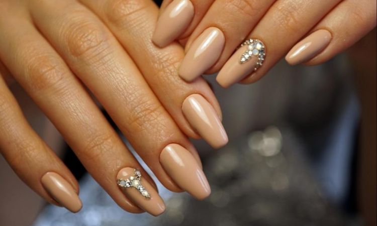 Pedikűr - Manikűr - Műköröm