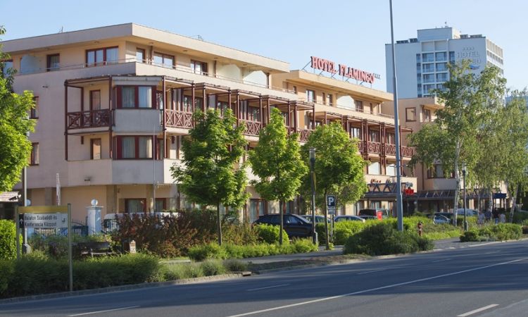 Exceptional location, immence panorama