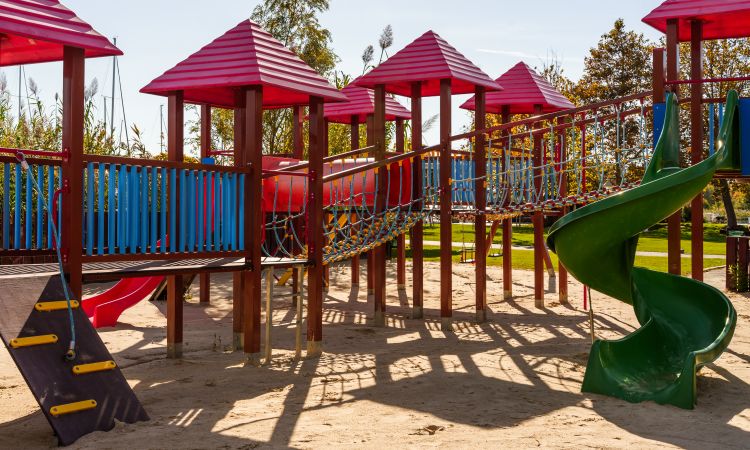 Húsvéti hétvége és Tavaszi szünet